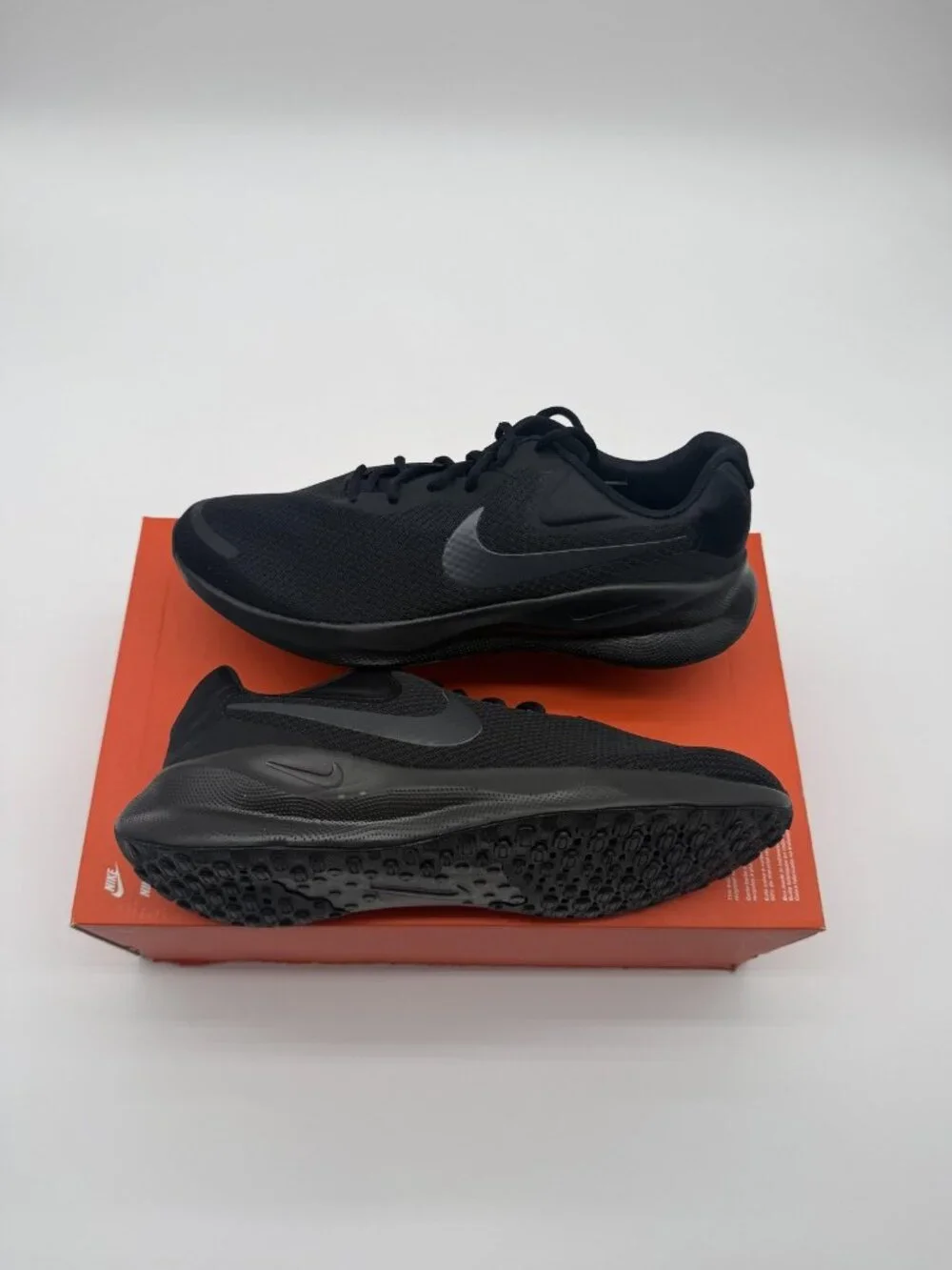 New Nike Revolution 7 Wide Shoes Men's Size 10 Black Running Sneakers FB8501 001
